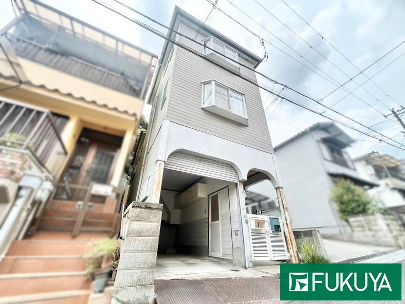 3DK house in Nishi Ward, Sakai, Osaka - Photo 1