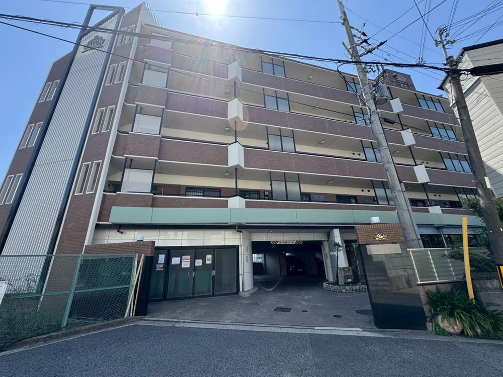 3LDK apartment in Nishi Ward, Sakai, Osaka - Photo 1