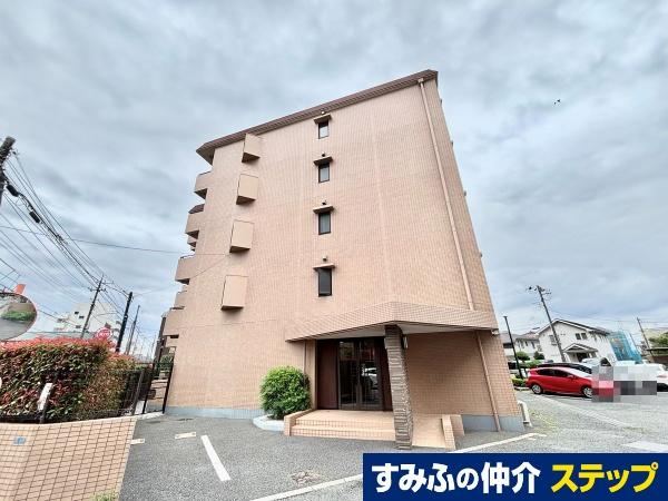 3LDK+S apartment in Ichikawa, Chiba - Photo 1