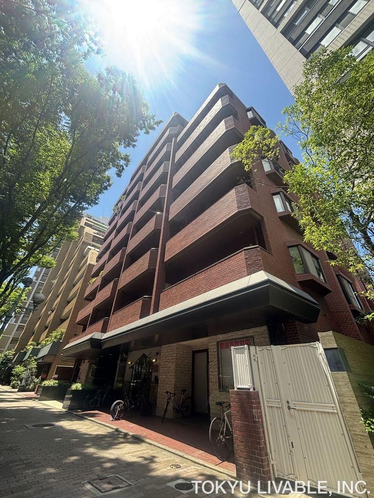 2LDK apartment in Chuo Ward, Fukuoka - Photo 1
