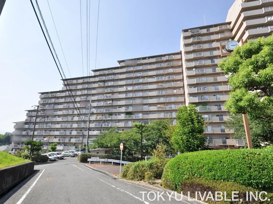 3LDK apartment in Hirakata, Osaka - Photo 1