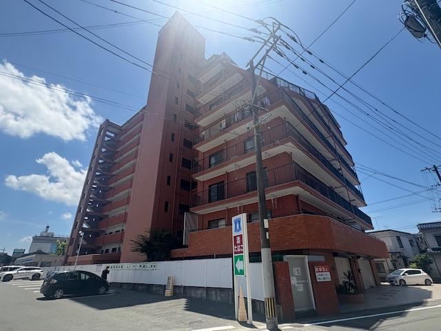 2LDK apartment in Kurume, Fukuoka - Photo 1