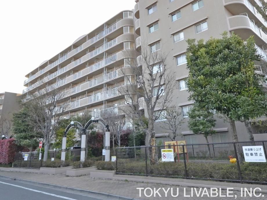 2LDK+S apartment in Nishitokyo, Tokyo - Photo 1