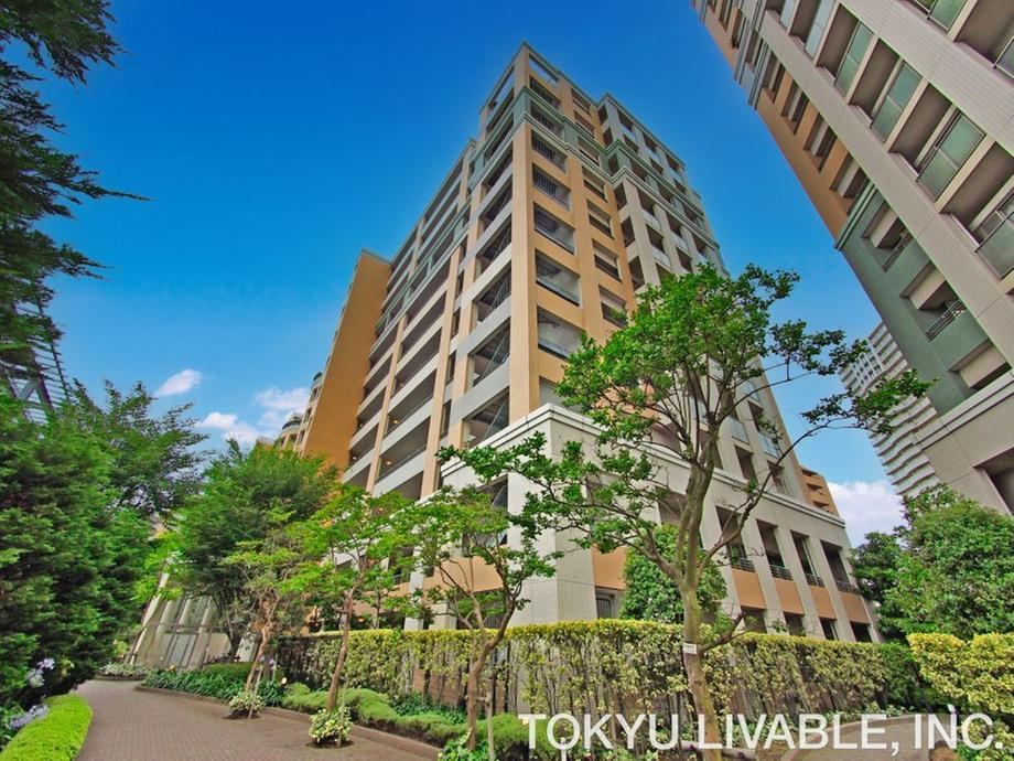 3LDK apartment in Urayasu, Chiba - Photo 1