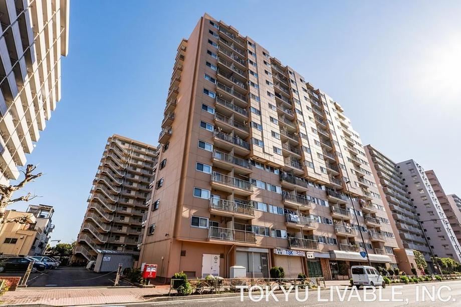 2LDK apartment in Shinagawa Ward, Tokyo - Photo 1