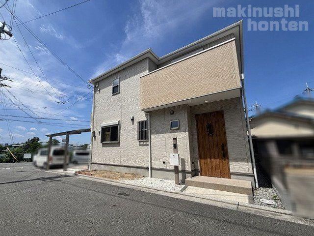 4LDK house in Mihara Ward, Sakai, Osaka - Photo 1