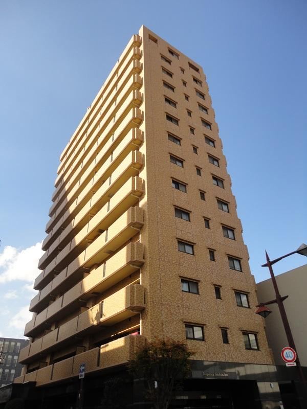 2LDK apartment in Matsuyama, Ehime - Photo 1