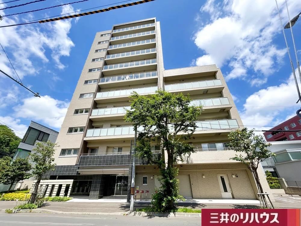 3LDK apartment in Chuo Ward, Sapporo, Hokkaido - Photo 1