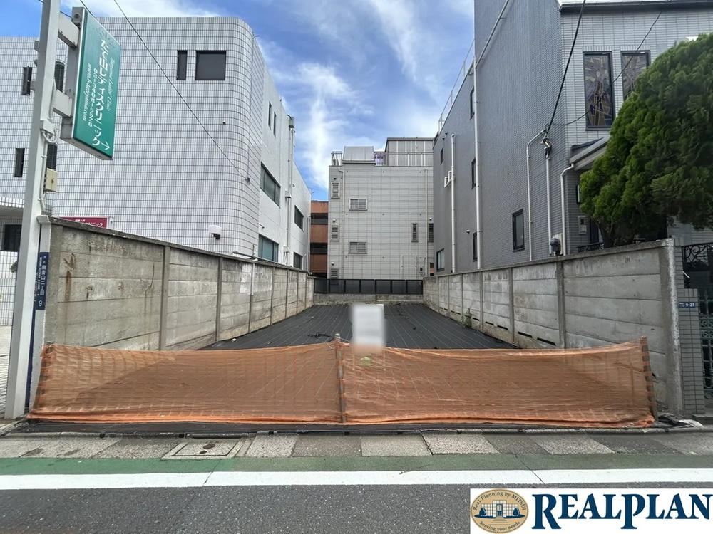 104 m² land in Minato Ward, Tokyo - Photo 1