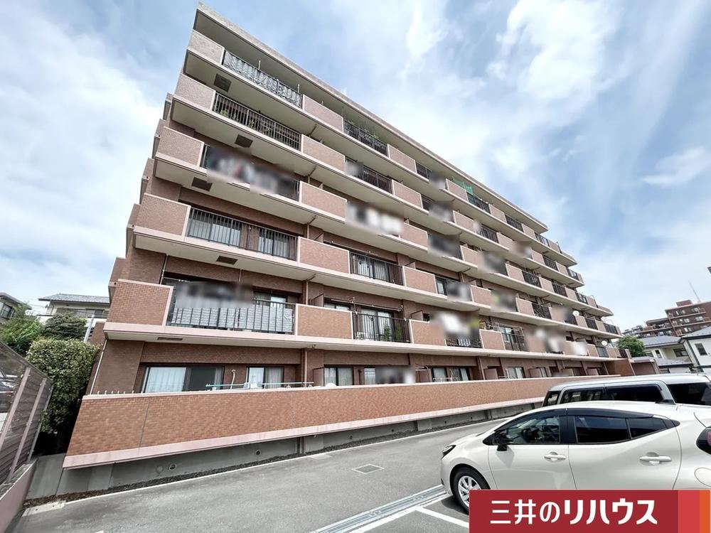 4LDK apartment in Iruma, Saitama - Photo 1