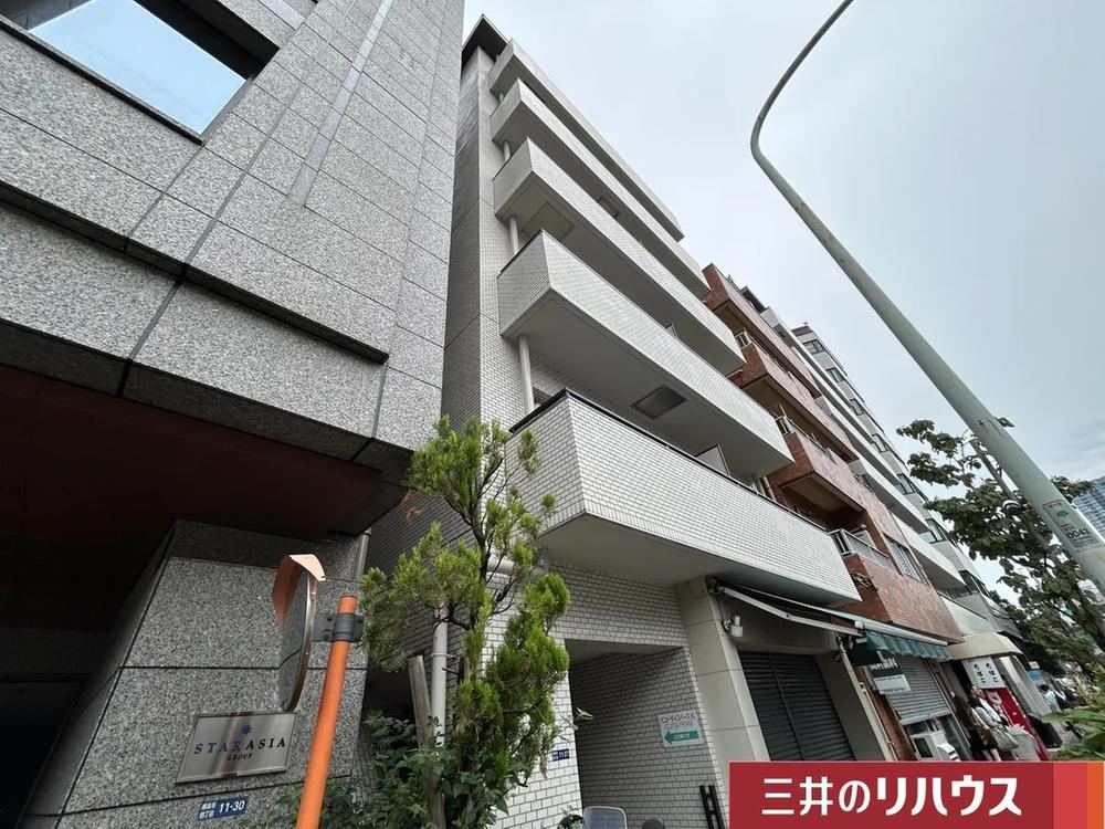 1LDK+S apartment in Minato Ward, Tokyo - Photo 1