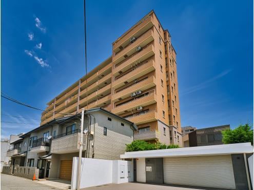 3LDK+S apartment in Koto Ward, Tokyo - Photo 1