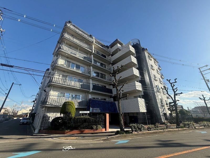 3LDK apartment in Ibaraki, Osaka - Photo 1