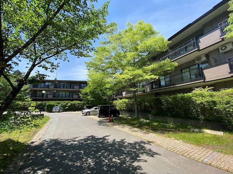 2LDK apartment in Karuizawa, Kitasaku District, Nagano - Photo 1