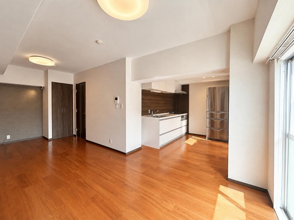 2LDK apartment in Saiwai Ward, Kawasaki, Kanagawa - Photo 1