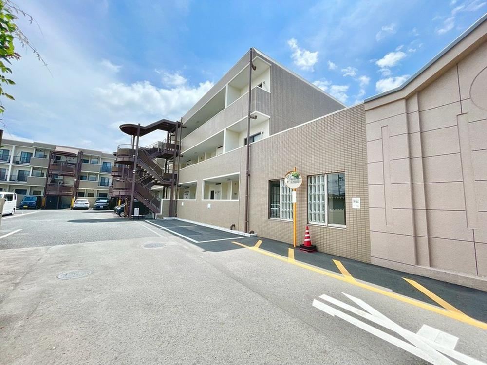 3LDK apartment in Wakaba Ward, Chiba - Photo 1