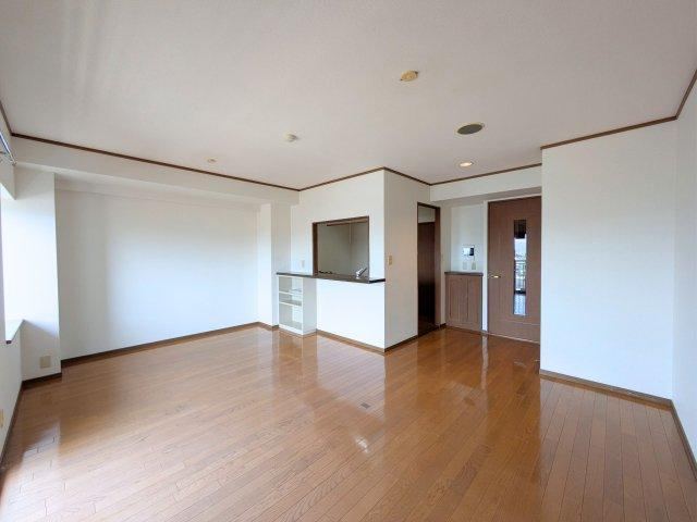 3LDK apartment in Matsuyama, Ehime - Photo 1