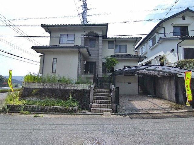 6LDK house in Saeki Ward, Hiroshima - Photo 1