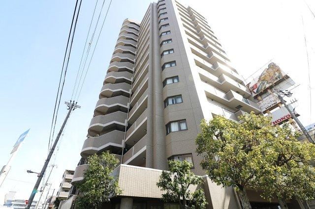 2LDK apartment in Tsurumi Ward, Osaka - Photo 1