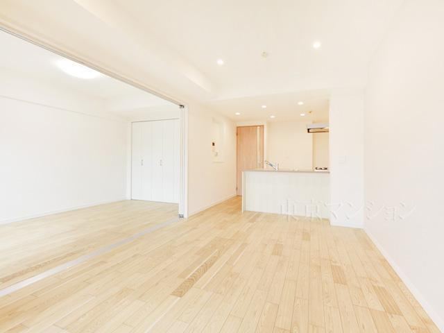 3LDK apartment in Koto Ward, Tokyo - Photo 1