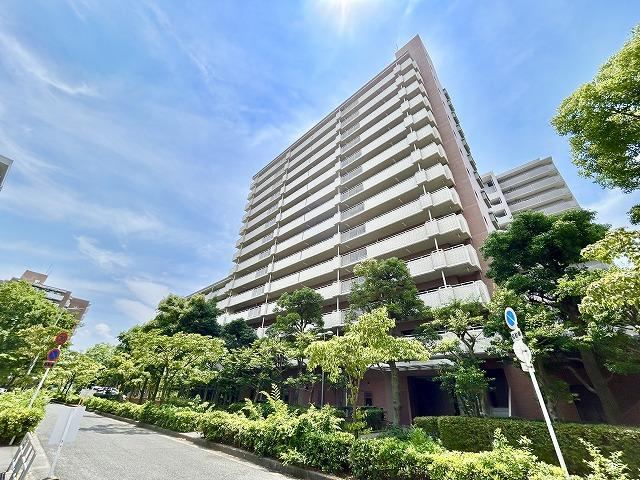 3LDK apartment in Kita Ward, Osaka - Photo 1
