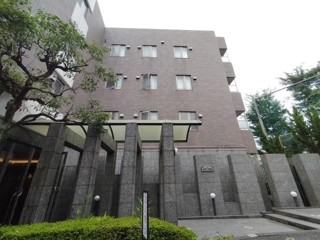 2LDK apartment in Nakano Ward, Tokyo - Photo 1