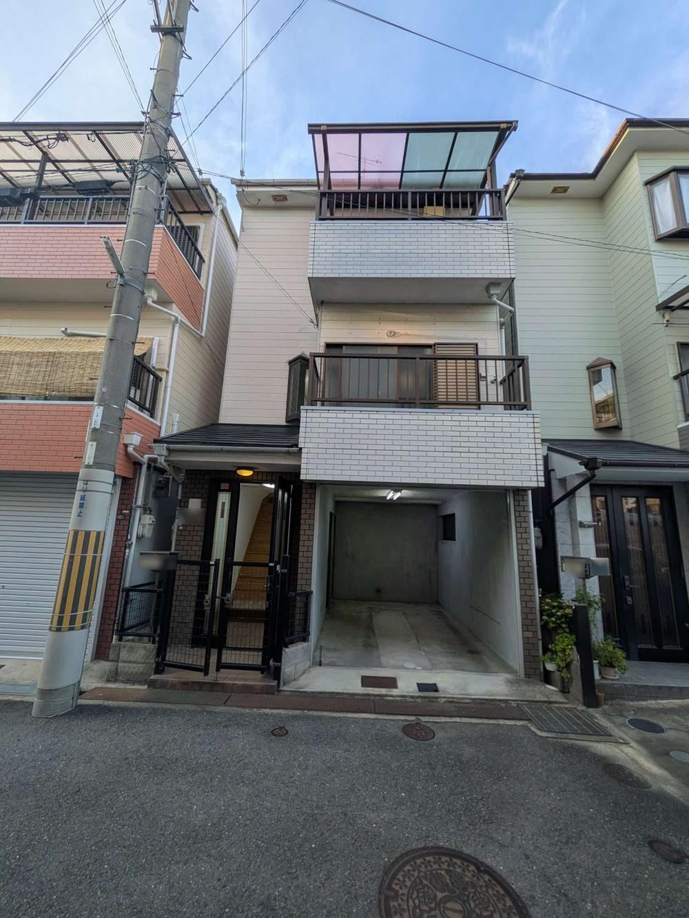 3LDK house in Neyagawa, Osaka - Photo 1