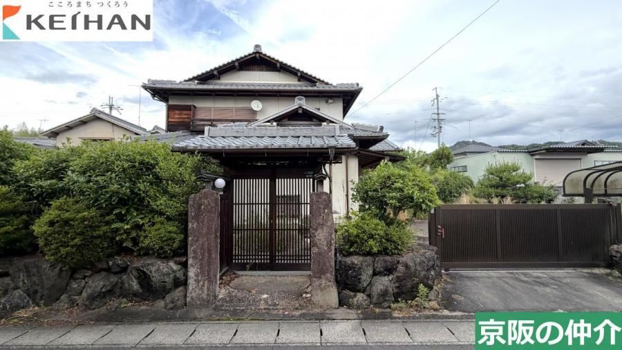 8LDK house in Otsu, Shiga - Photo 1