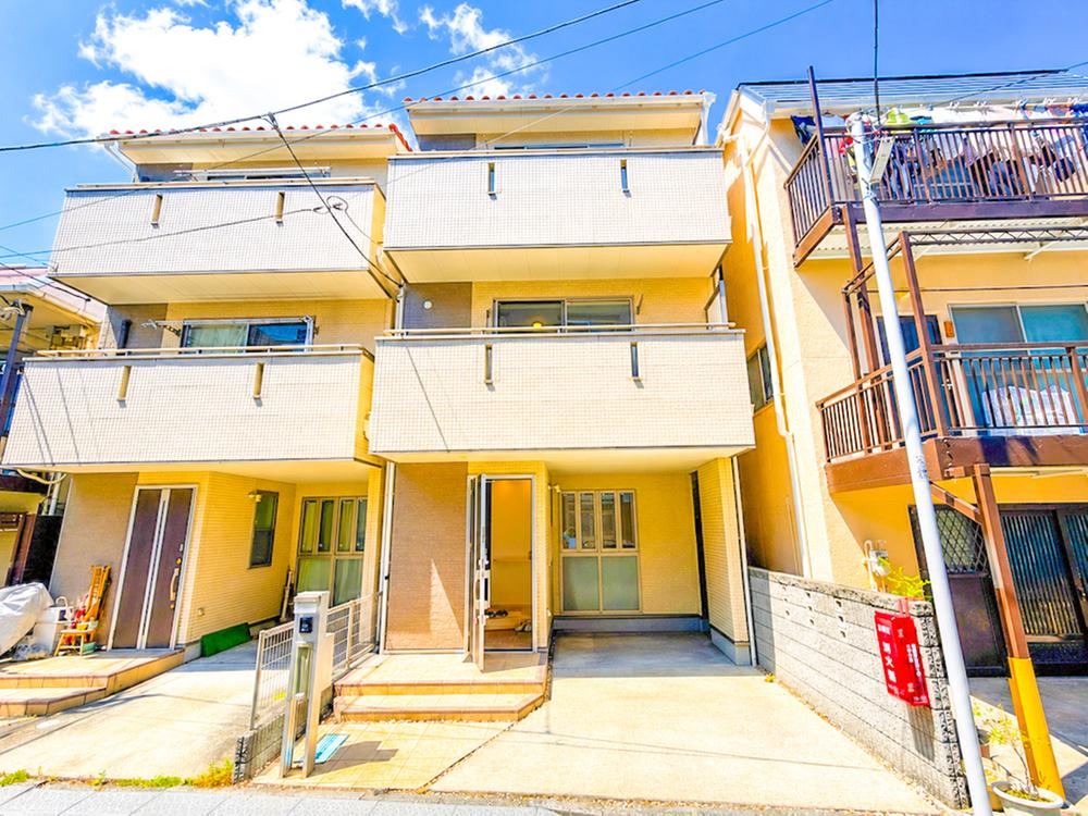 4LDK house in Itabashi Ward, Tokyo - Photo 1