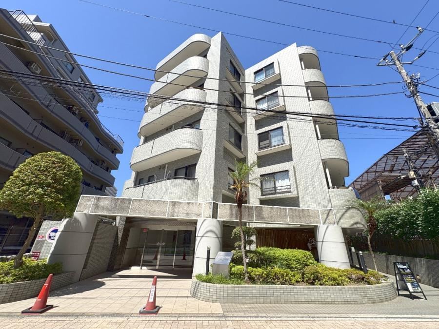 3LDK apartment in Fujisawa, Kanagawa - Photo 1