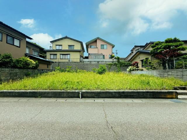 243 m² land in Uchinada, Kahoku District, Ishikawa - Photo 1