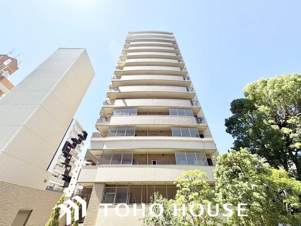 3LDK apartment in Kita Ward, Osaka - Photo 1