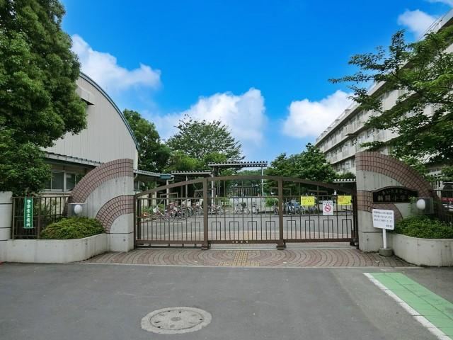 3LDK apartment in Sakura Ward, Saitama - Photo 1