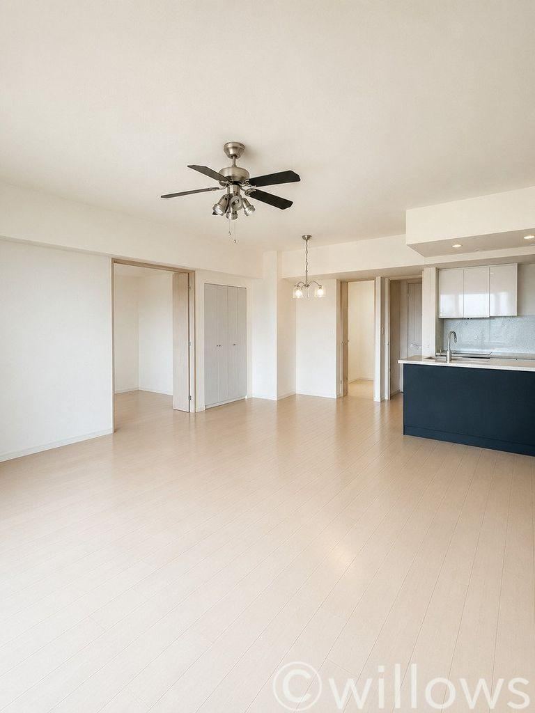 2LDK+S apartment in Minato Ward, Tokyo - Photo 1