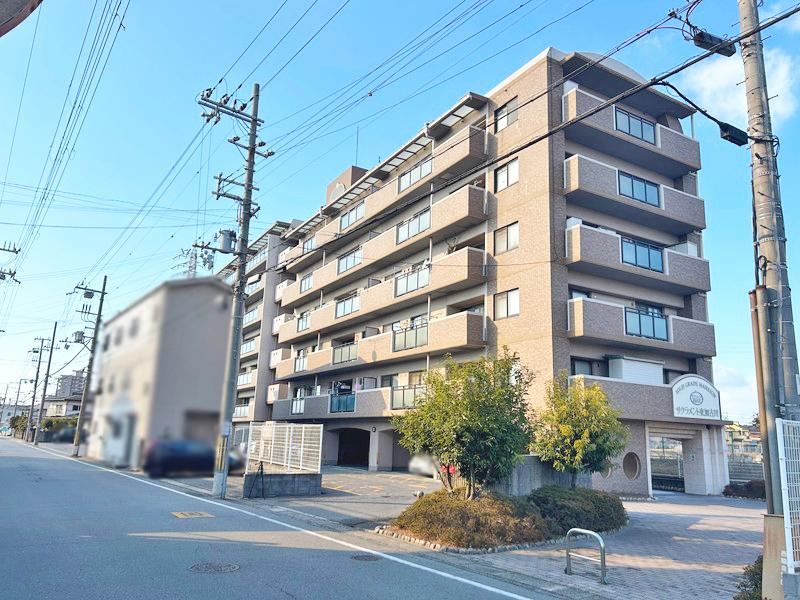 3LDK apartment in Kakogawa, Hyogo - Photo 1