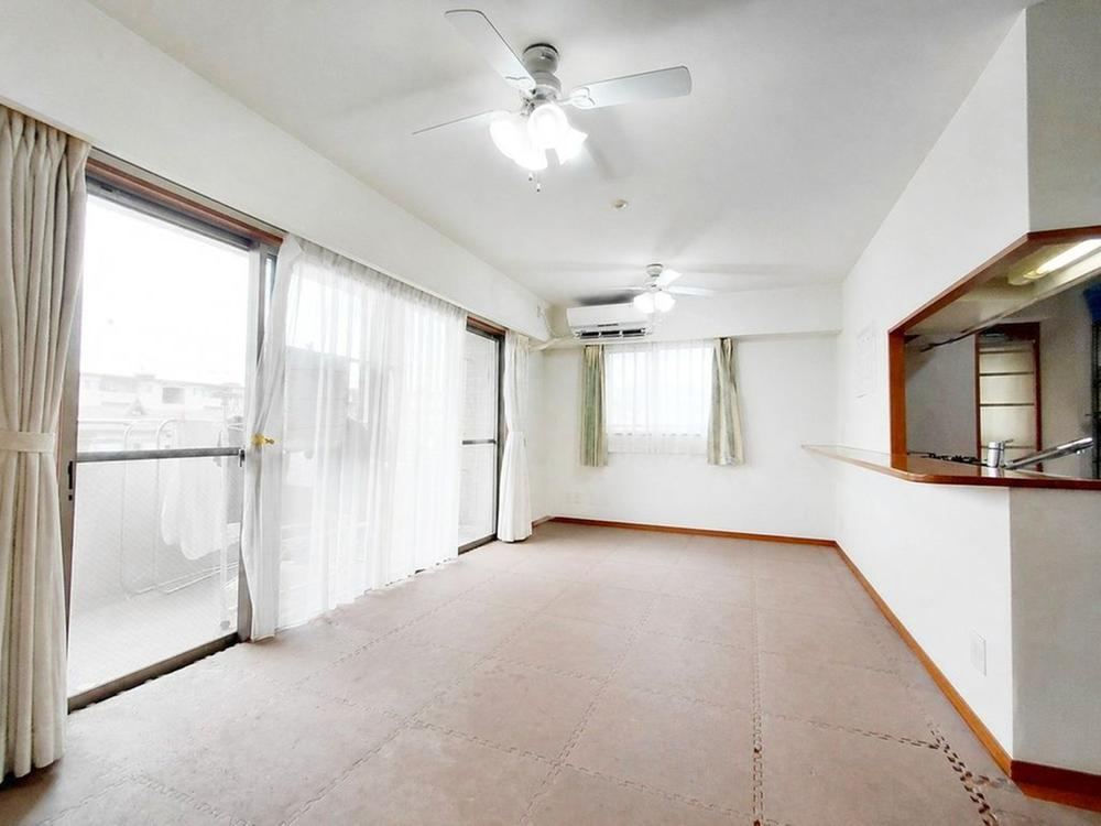 4LDK apartment in Nishinomiya, Hyogo - Photo 1