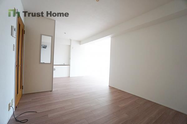 2LDK apartment in Amagasaki, Hyogo - Photo 1