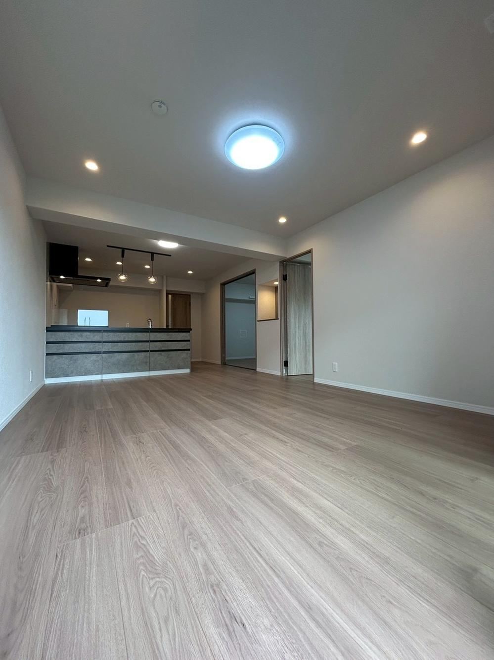 3LDK apartment in Suita, Osaka - Photo 1