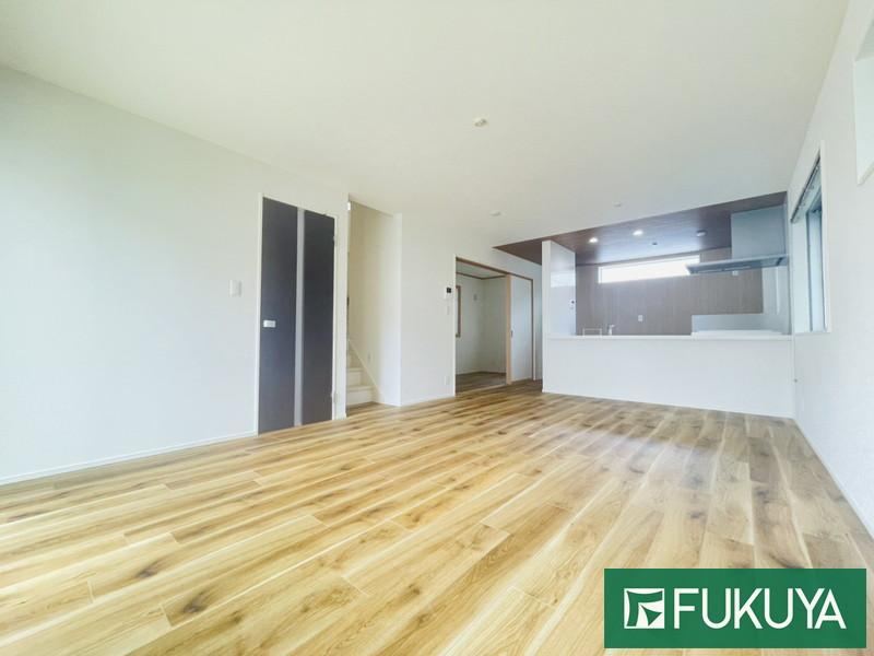 4LDK house in Mitaka, Tokyo - Photo 1