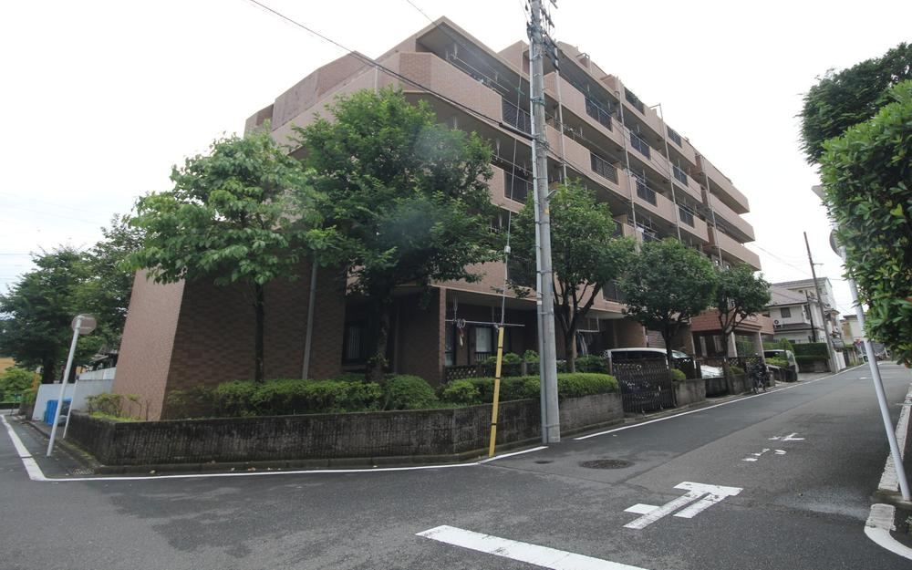3LDK apartment in Tama, Tokyo - Photo 1