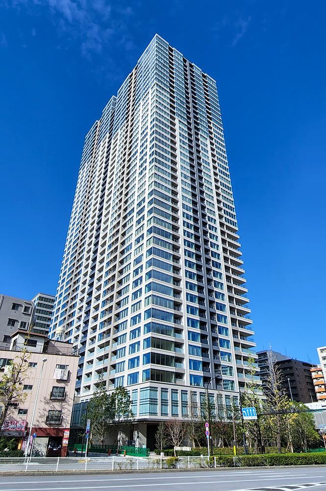 2LDK apartment in Minato Ward, Tokyo - Photo 1