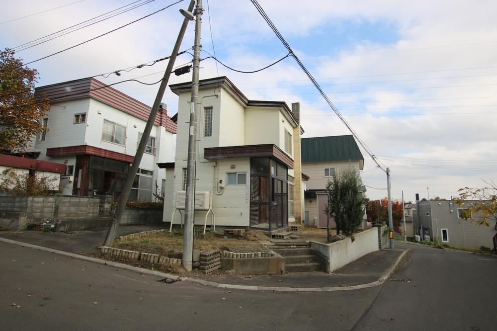 3LDK house in Minami Ward, Sapporo, Hokkaido - Photo 1