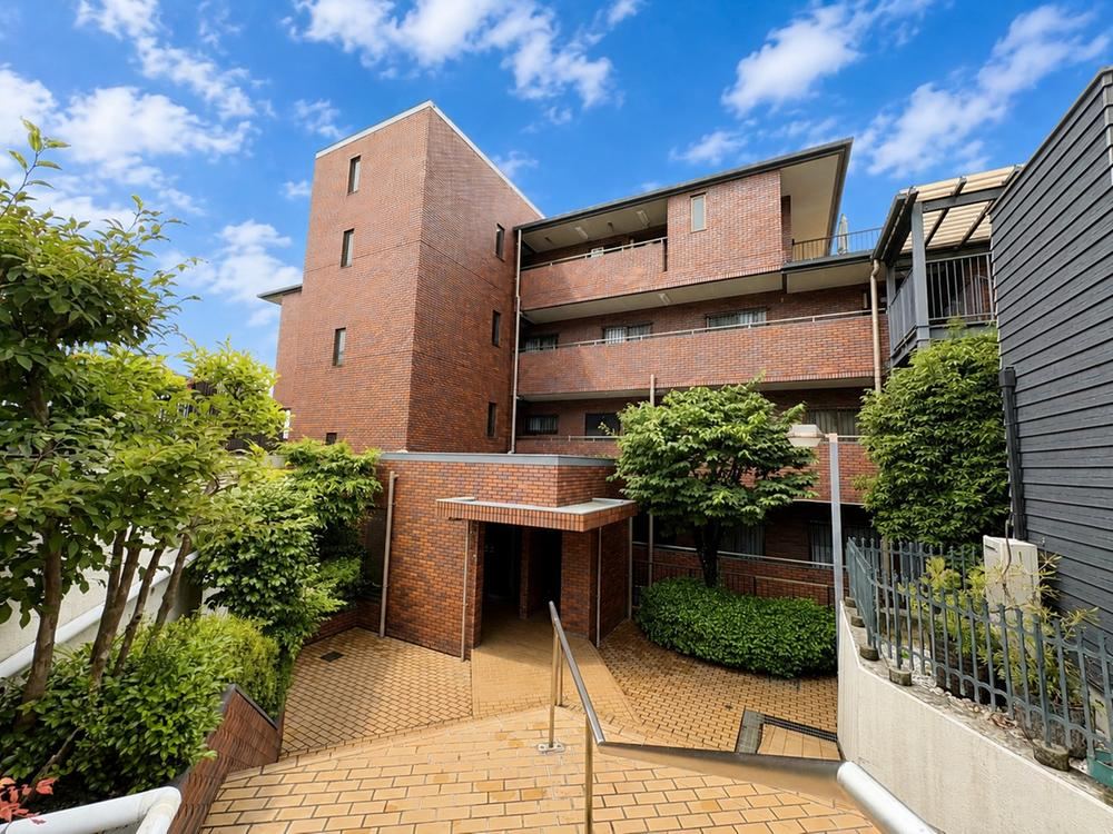 3LDK apartment in Aoba Ward, Yokohama, Kanagawa - Photo 1