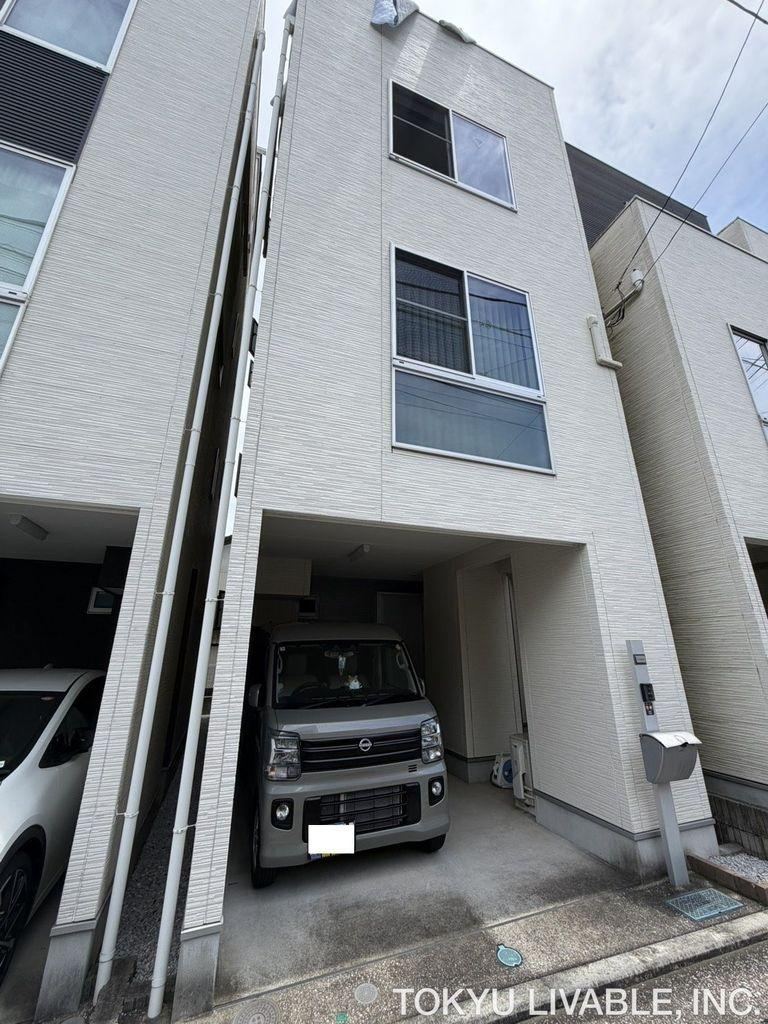 2LDK+S house in Isogo Ward, Yokohama, Kanagawa - Photo 1