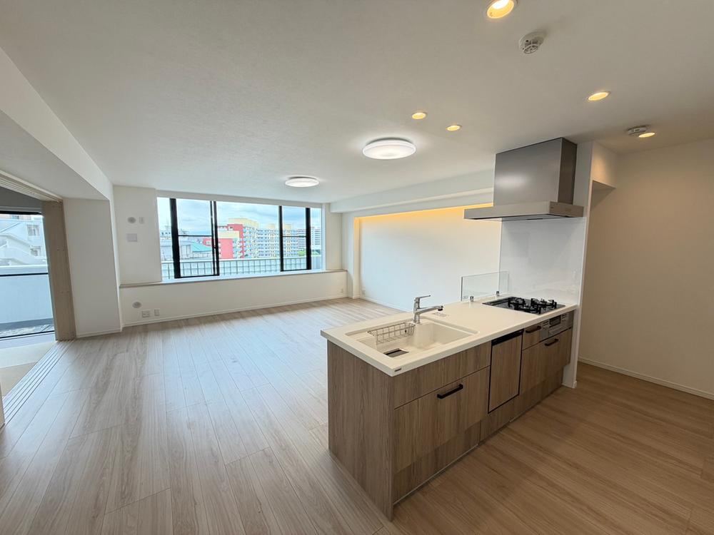 4LDK+S apartment in Higashi Ward, Fukuoka - Photo 1
