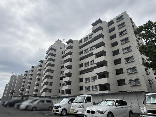 3LDK apartment in Takatsuki, Osaka - Photo 1