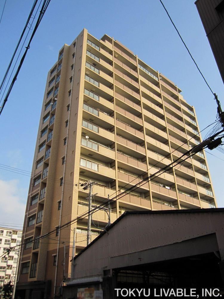 3LDK apartment in Kita Ward, Osaka - Photo 1