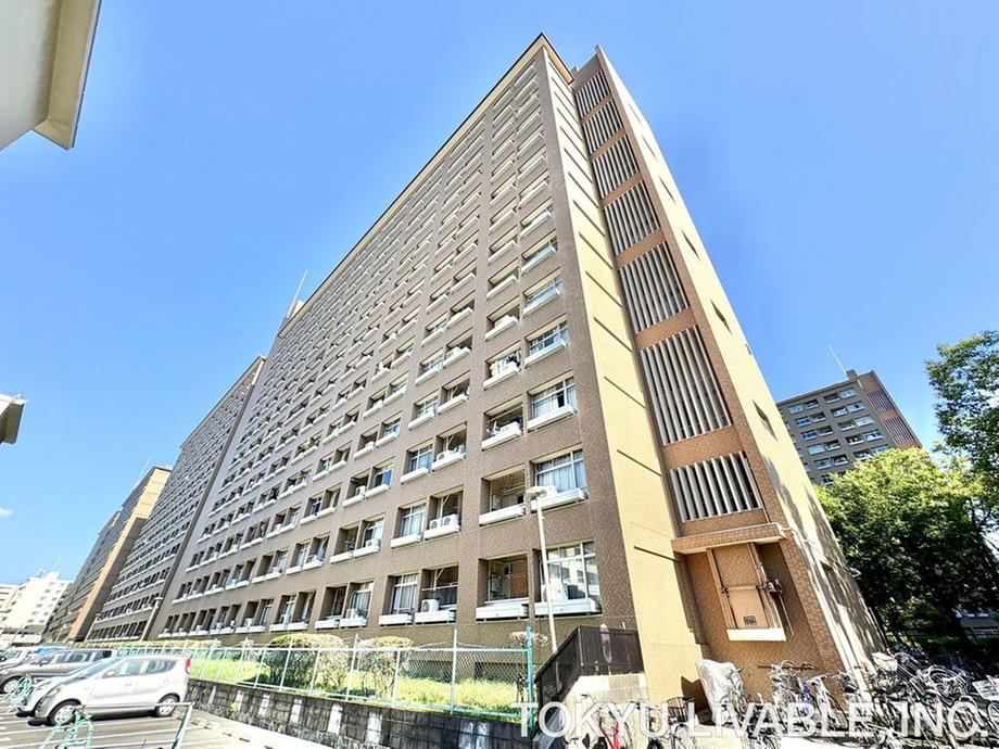 2LDK apartment in Kita Ward, Osaka - Photo 1