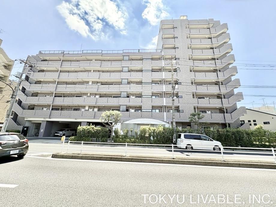 2LDK apartment in Katsushika Ward, Tokyo - Photo 1