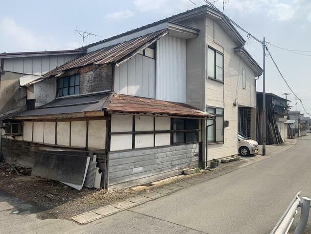 408 m² land in Sagae, Yamagata - Photo 1
